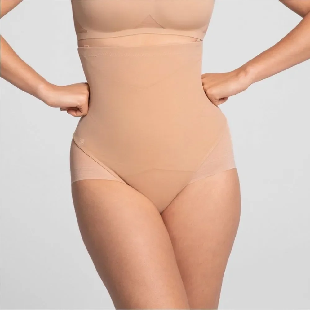 NWT Honeylove Super Power Brief with Straps $84